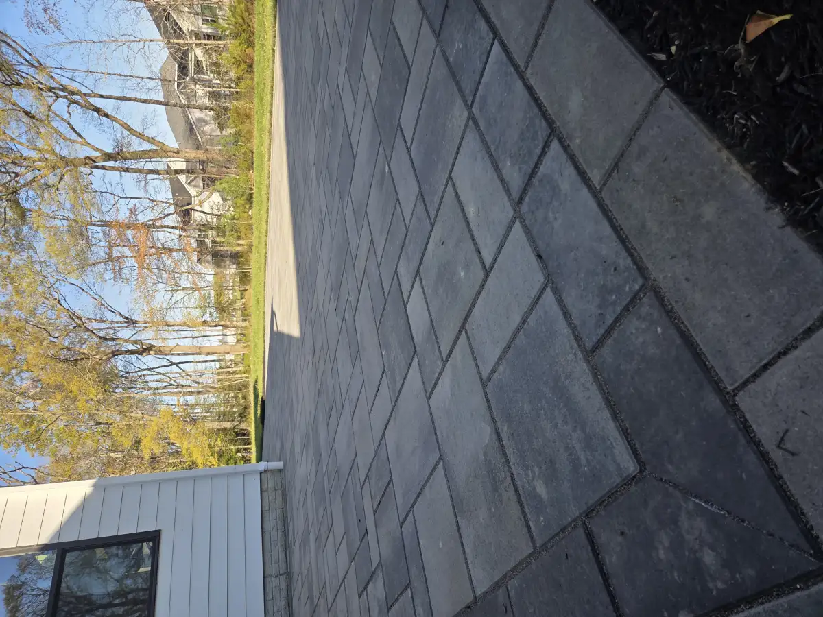 Paver patio with border pattern in Sussex County